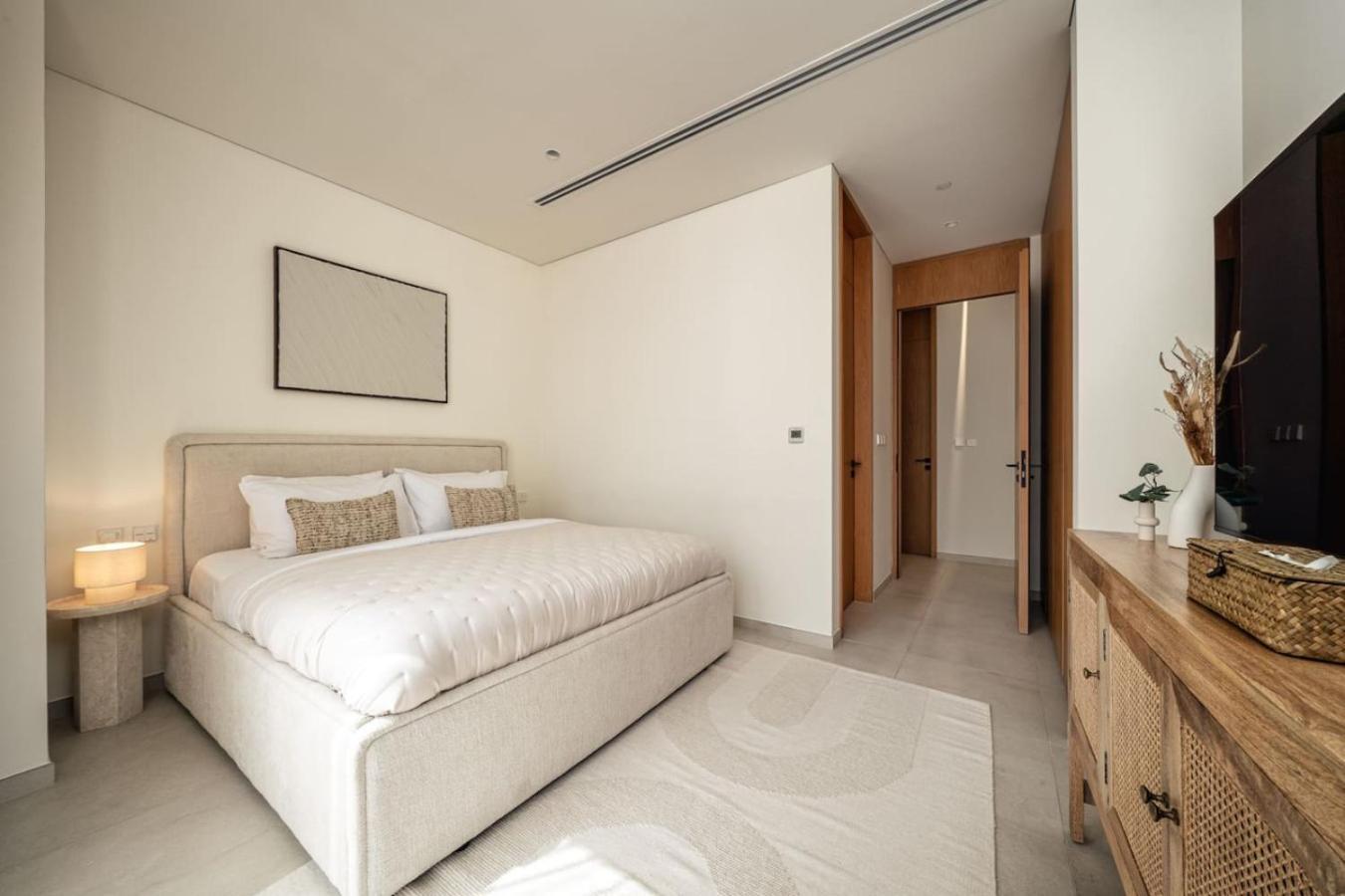 Seraya 4 - 3bdr - Including Amenities And Concierge * Dubai